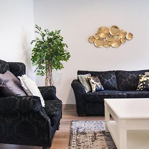 Luxurious two bedroom apartment A kwartier Center